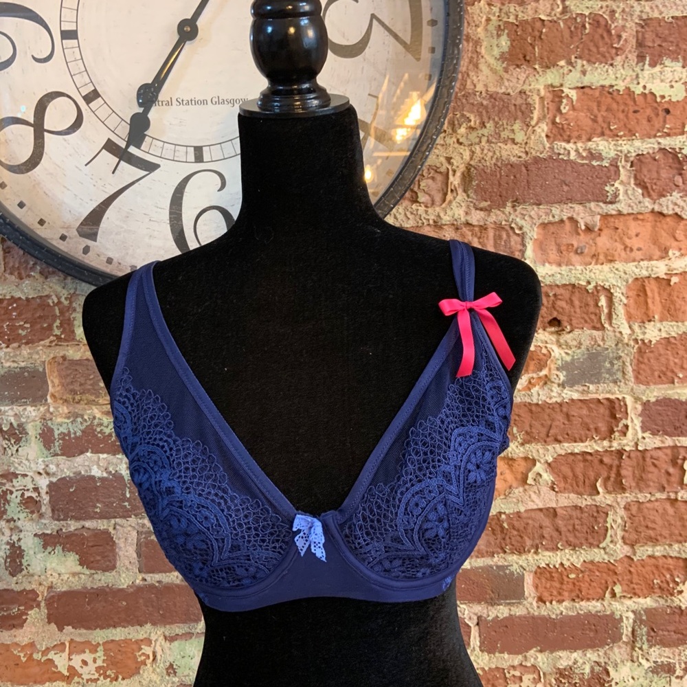 Body by Victoria Unlined Demi Bra 32DDD